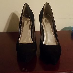 Black small platform heels
